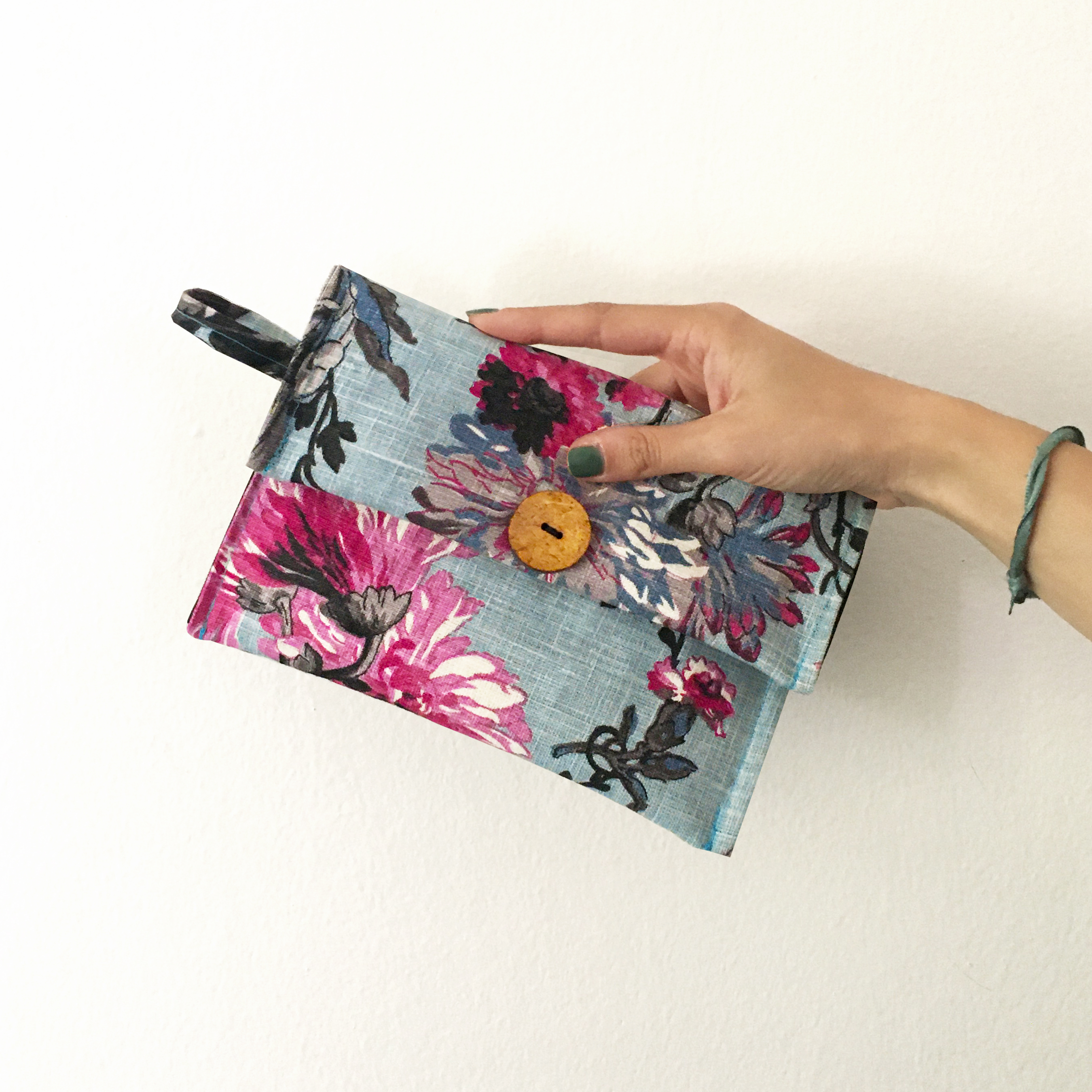 Pochette handmade best sale